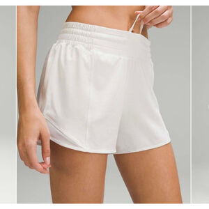 Lululemon Hotty Hot Hi-Rise Lined Short 4" Bone sz 2